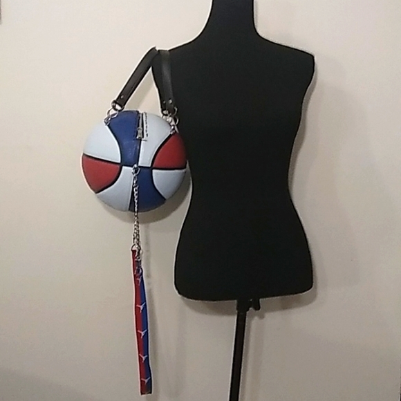 NWT HANDMADE "Mommy" & "Mini Me" RED, WHITE & BLUE Basketball Purses 🏀🏀 - Picture 7 of 15